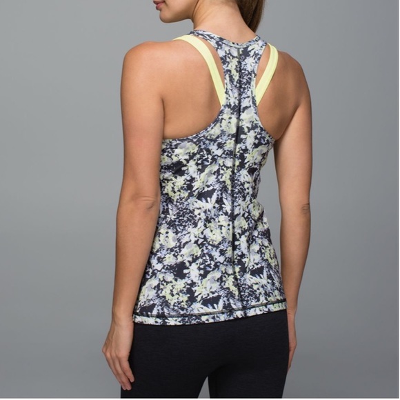 Lululemon Inspiration Tank II - Size 6, EUC - Picture 3 of 6